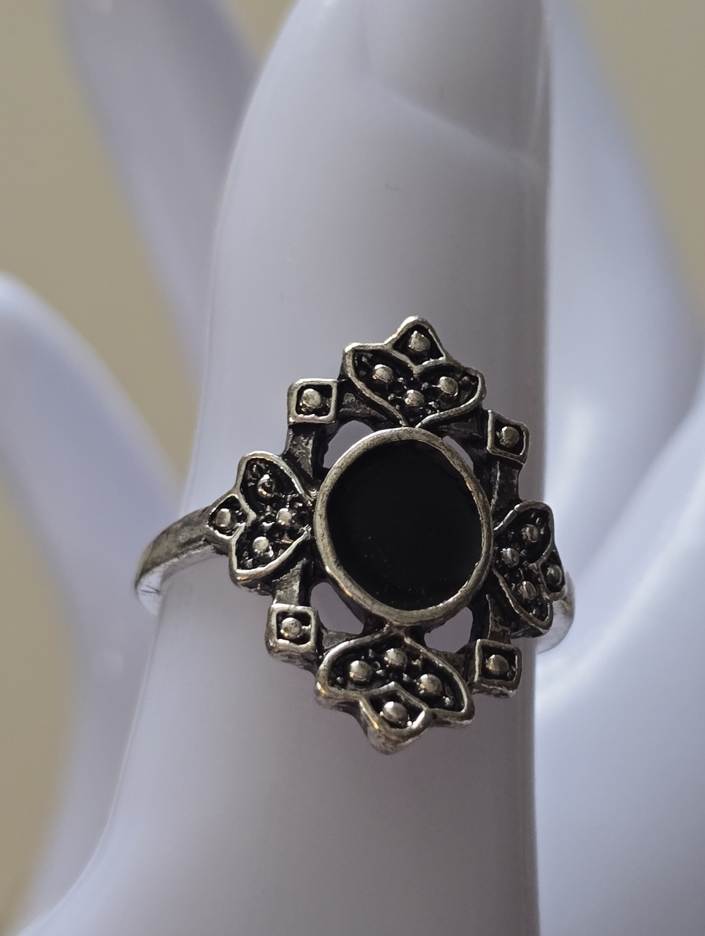 Black Anf Silver Floral Ring - Vintage Inspired Women’s Jewelry Size 8